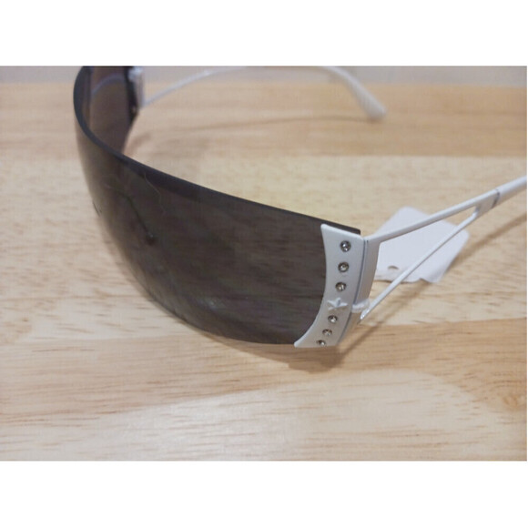 Frameless Large Glasses With White Side Rims - Picture 7 of 8